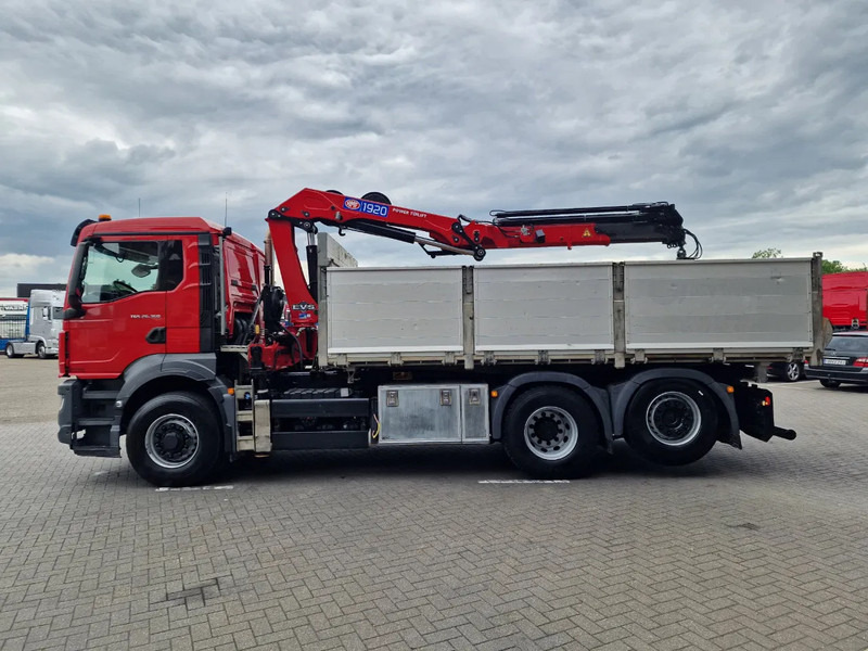 MAN TGS 26.360 6x4 Hydrodrive / Crane HMF1920K-RCS / 3 way tipper HMF / Low KM 110.700! - Камион со кран: слика 5 MAN TGS 26.360 6x4 Hydrodrive / Crane HMF1920K-RCS / 3 way tipper HMF / Low KM 110.700! - Камион со кран: слика 5