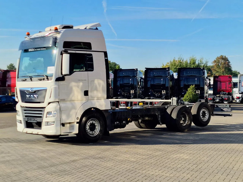 MAN TGX 26.500 6x2 XXL - Chassis - Full air - Night clima - AS Tronic - - Камион со кабинска шасија: слика 3 MAN TGX 26.500 6x2 XXL - Chassis - Full air - Night clima - AS Tronic - - Камион со кабинска шасија: слика 3