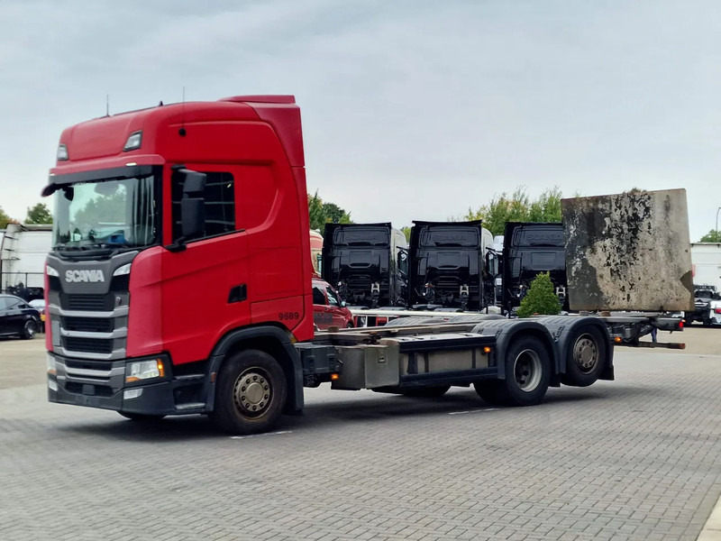 Scania S500 NGS Highline 6x2 - BDF - Full air - Loadlift - Navi - Retarder - Транспортер на контејнер/ Камион со променливо тело: слика 3 Scania S500 NGS Highline 6x2 - BDF - Full air - Loadlift - Navi - Retarder - Транспортер на контејнер/ Камион со променливо тело: слика 3