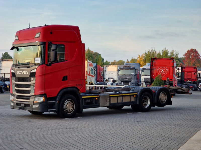 Scania S500 NGS Highline 6x2 - BDF - Full air - Navi - Retarder - Транспортер на контејнер/ Камион со променливо тело: слика 3 Scania S500 NGS Highline 6x2 - BDF - Full air - Navi - Retarder - Транспортер на контејнер/ Камион со променливо тело: слика 3
