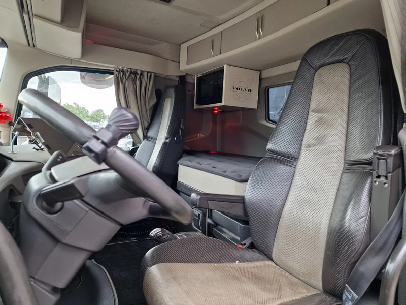Камион за дрва, Камион со кран Volvo FH 13.540 6x4 - HIAB / Loglift F125Z 80 Crane - Krane - Grua year 2019: слика 12