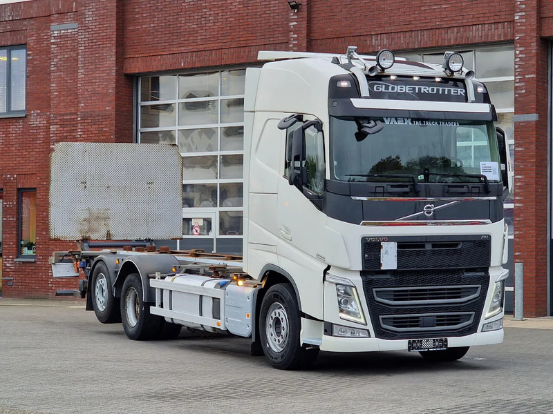 Volvo FH 13.540 Globetrotter 6x2 - BDF - Loadlift - Full air - I parkcool - 4.80 WB - Транспортер на контејнер/ Камион со променливо тело: слика 1 Volvo FH 13.540 Globetrotter 6x2 - BDF - Loadlift - Full air - I parkcool - 4.80 WB - Транспортер на контејнер/ Камион со променливо тело: слика 1