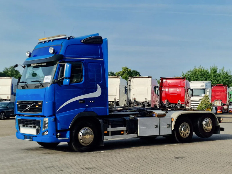 Volvo FH 16.700 Globetrotter 6x2*4 - Palfinger T20 Hook - Retarder - Steering axle - Камион со кука за подигање: слика 5 Volvo FH 16.700 Globetrotter 6x2*4 - Palfinger T20 Hook - Retarder - Steering axle - Камион со кука за подигање: слика 5