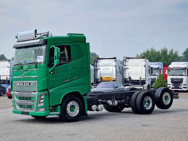 Volvo FH 16.750 Lowroof 6x2*4 - Chassis - 4.30 WB - Steering axle - Retarder - Custom interior - Камион со кабинска шасија: слика 3 Volvo FH 16.750 Lowroof 6x2*4 - Chassis - 4.30 WB - Steering axle - Retarder - Custom interior - Камион со кабинска шасија: слика 3