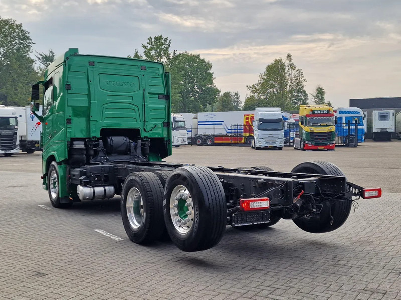 Volvo FH 16.750 Lowroof 6x2*4 - Chassis - 4.30 WB - Steering axle - Retarder - Custom interior - Камион со кабинска шасија: слика 5 Volvo FH 16.750 Lowroof 6x2*4 - Chassis - 4.30 WB - Steering axle - Retarder - Custom interior - Камион со кабинска шасија: слика 5