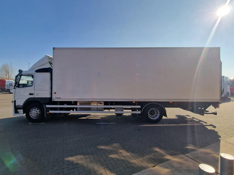 Volvo FM 330 4x2 - Carrier MT 18 Frigo - Loadlift - Full air - Sleepercab - Камион ладилник: слика 4 Volvo FM 330 4x2 - Carrier MT 18 Frigo - Loadlift - Full air - Sleepercab - Камион ладилник: слика 4