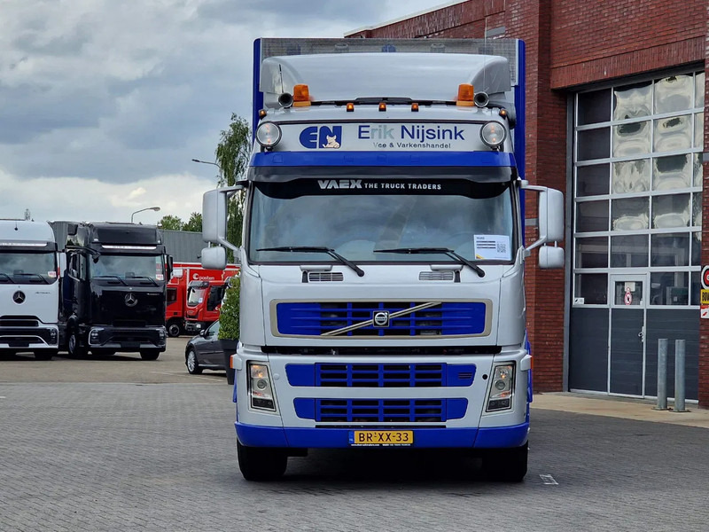 Volvo FM 380 6x2 - 2/3 stock Berdex Livestock - 54M3 - Weighbridge - I shift - Камион за добиток: слика 2 Volvo FM 380 6x2 - 2/3 stock Berdex Livestock - 54M3 - Weighbridge - I shift - Камион за добиток: слика 2