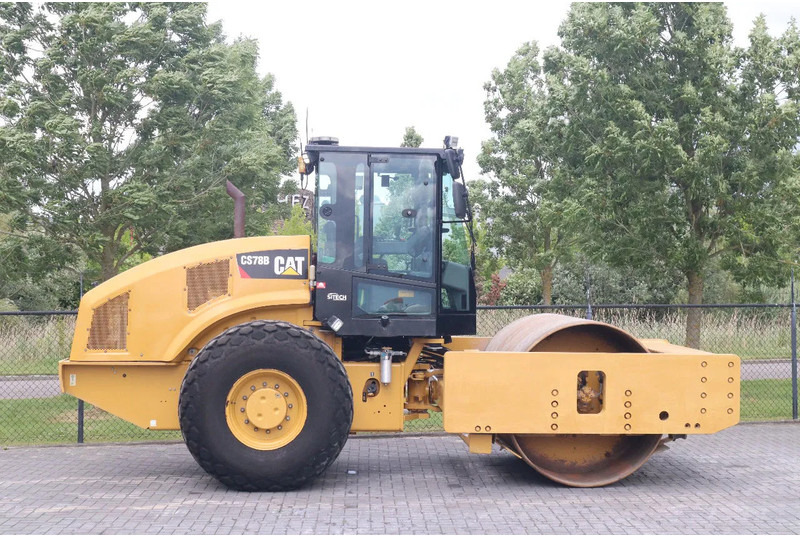 Caterpillar CS78B | TRIMBLE GPS | GOOD CONDITION - Ваљак: слика 4 Caterpillar CS78B | TRIMBLE GPS | GOOD CONDITION - Ваљак: слика 4