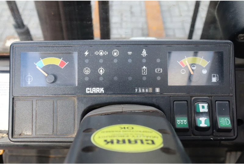 Дизел вилушкар Clark CPD50S | 5 TON | DUPLEX | HYDR. FORKS: слика 17 Дизел вилушкар Clark CPD50S | 5 TON | DUPLEX | HYDR. FORKS: слика 17
