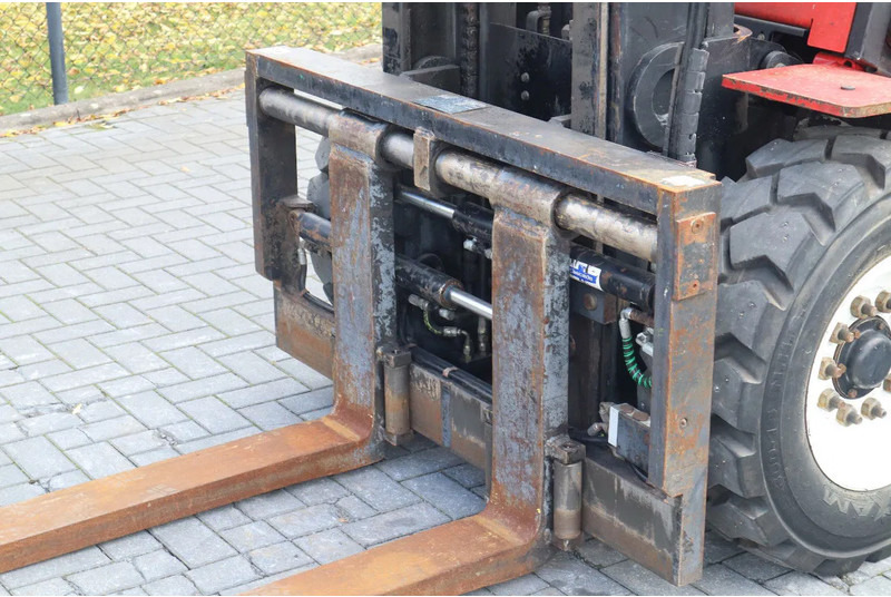 Дизел вилушкар Clark CPD50S | 5 TON | DUPLEX | HYDR. FORKS: слика 11 Дизел вилушкар Clark CPD50S | 5 TON | DUPLEX | HYDR. FORKS: слика 11