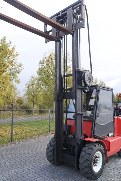 Дизел вилушкар Clark CPD50S | 5 TON | DUPLEX | HYDR. FORKS: слика 8 Дизел вилушкар Clark CPD50S | 5 TON | DUPLEX | HYDR. FORKS: слика 8