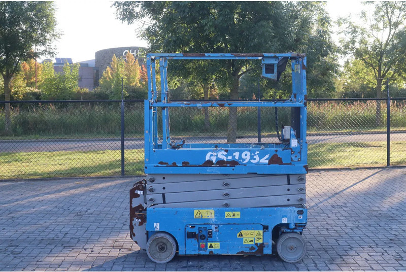 Genie GS-1932 | 7.8 METER | 227 KG - Кревач ножица: слика 1 Genie GS-1932 | 7.8 METER | 227 KG - Кревач ножица: слика 1