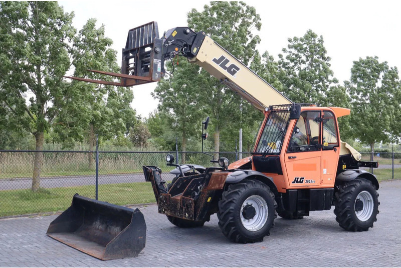 JLG 3614 RS | HYDR. FORKS | BUCKET | LOW HOURS - Телескопски ракувач: слика 2 JLG 3614 RS | HYDR. FORKS | BUCKET | LOW HOURS - Телескопски ракувач: слика 2