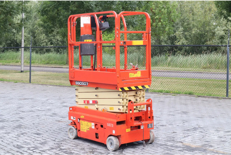 LGMG SS0507 | 6.3 METER | 230 KG | GS-1330 | ES1330 - Кревач ножица: слика 2 LGMG SS0507 | 6.3 METER | 230 KG | GS-1330 | ES1330 - Кревач ножица: слика 2