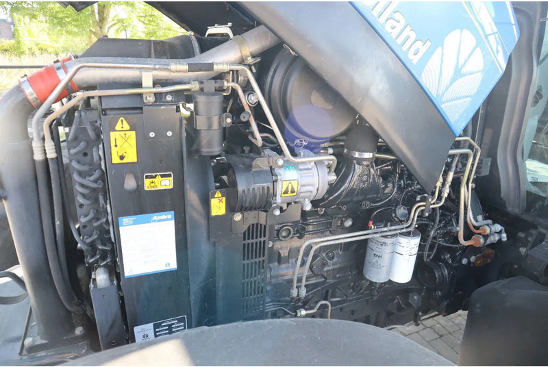 Трактор New Holland TS135A | 40 KM/H | 4X4 | SUPERSTEER: слика 12
