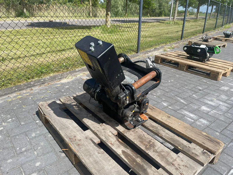STEELWRIST STEELWRIST X06 S40 | TILT ROTATOR | VLS | FPL | RF | NEW / UNUSED - Тилтротатор за Градежна машина: слика 3 STEELWRIST STEELWRIST X06 S40 | TILT ROTATOR | VLS | FPL | RF | NEW / UNUSED - Тилтротатор за Градежна машина: слика 3