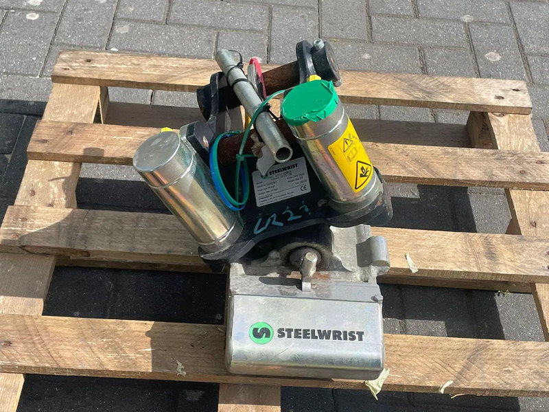 STEELWRIST TMX S30 -180HA | TILT QUICKCOUPLER | TILTING COUPLER | NEW - Тилтротатор за Градежна машина: слика 4 STEELWRIST TMX S30 -180HA | TILT QUICKCOUPLER | TILTING COUPLER | NEW - Тилтротатор за Градежна машина: слика 4