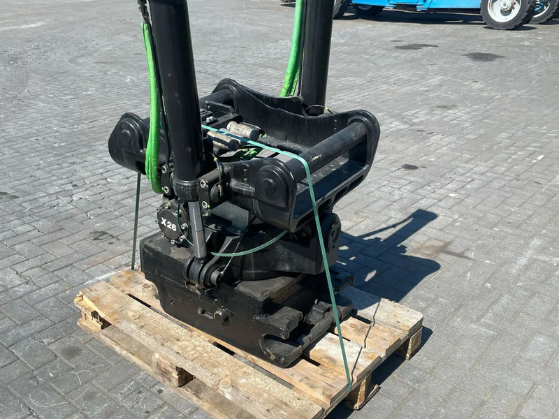 STEELWRIST X26 SQ70 | S70 | OILQUICK | ROTOTILT | NEW / UNUSED - Тилтротатор за Градежна машина: слика 4 STEELWRIST X26 SQ70 | S70 | OILQUICK | ROTOTILT | NEW / UNUSED - Тилтротатор за Градежна машина: слика 4