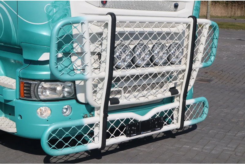Камион сандучар Scania R560 V8 | BERTHONS HOT ROD | CUSTOM SPECIAL TRUCK: слика 12