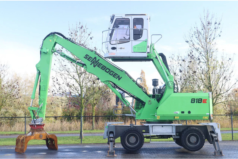 Sennebogen 818 E K9 ULM | SORTING GRAB | GOOD TIRES - Справувач со отпад/ Индустрија: слика 1 Sennebogen 818 E K9 ULM | SORTING GRAB | GOOD TIRES - Справувач со отпад/ Индустрија: слика 1