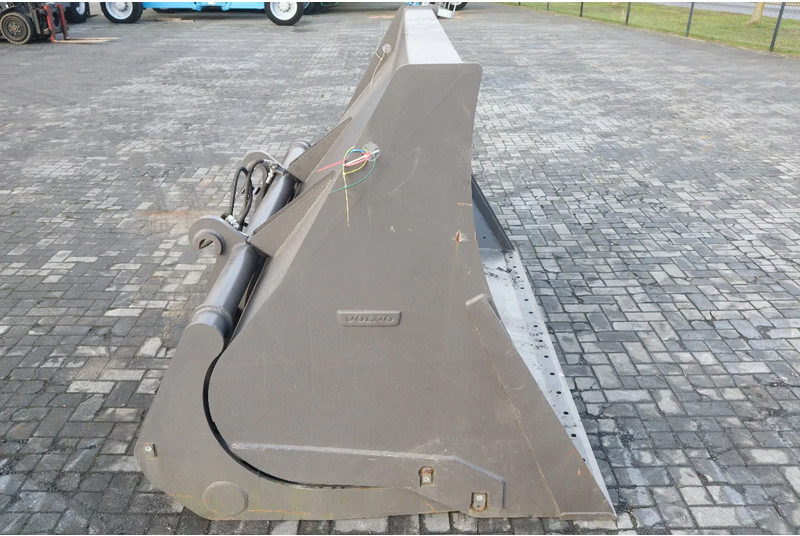 Корпа за Градежна машина Volvo 3 M3 | HIGH TIP BUCKET | HOCHKIPPSCHAUFEL | HOOGKIEPBAK | NEW: слика 8