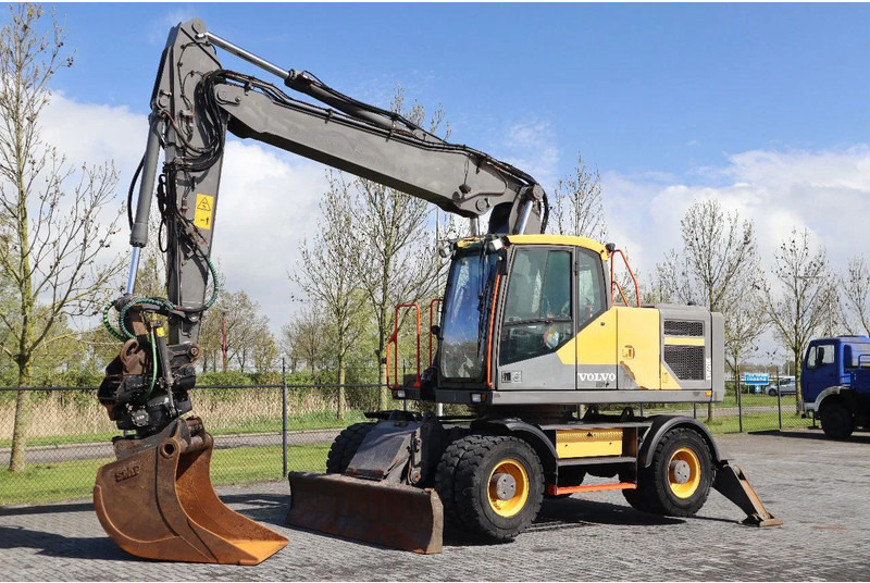 Volvo EW 220 E | TILTROTATOR | BUCKET | 2-PIECE | BSS - Багер на тркала: слика 2 Volvo EW 220 E | TILTROTATOR | BUCKET | 2-PIECE | BSS - Багер на тркала: слика 2