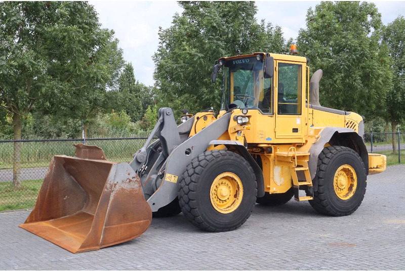 Volvo L70E | BUCKET | QUICK COUPLER | EXTRA FUNCT | AIRCO - Натоварувач на тркала: слика 2 Volvo L70E | BUCKET | QUICK COUPLER | EXTRA FUNCT | AIRCO - Натоварувач на тркала: слика 2