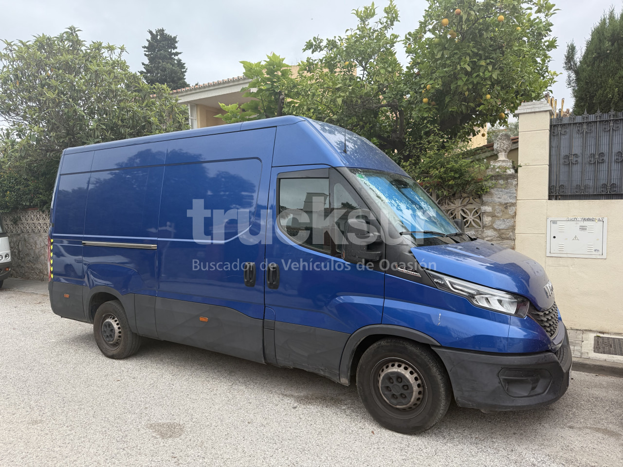 IVECO DAILY 35S16 - Комбе фургон: слика 1 IVECO DAILY 35S16 - Комбе фургон: слика 1