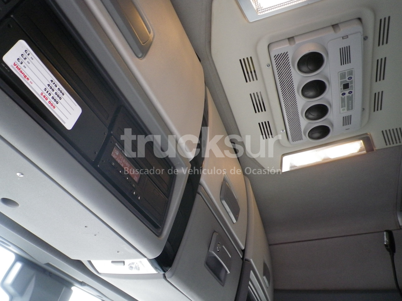 Камион влекач RENAULT T440 SLEEPER CAB: слика 9