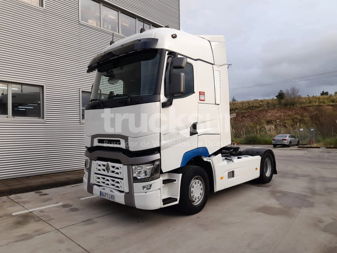 RENAULT T520 HIGH SLEEPER CAB - Камион влекач: слика 1 RENAULT T520 HIGH SLEEPER CAB - Камион влекач: слика 1