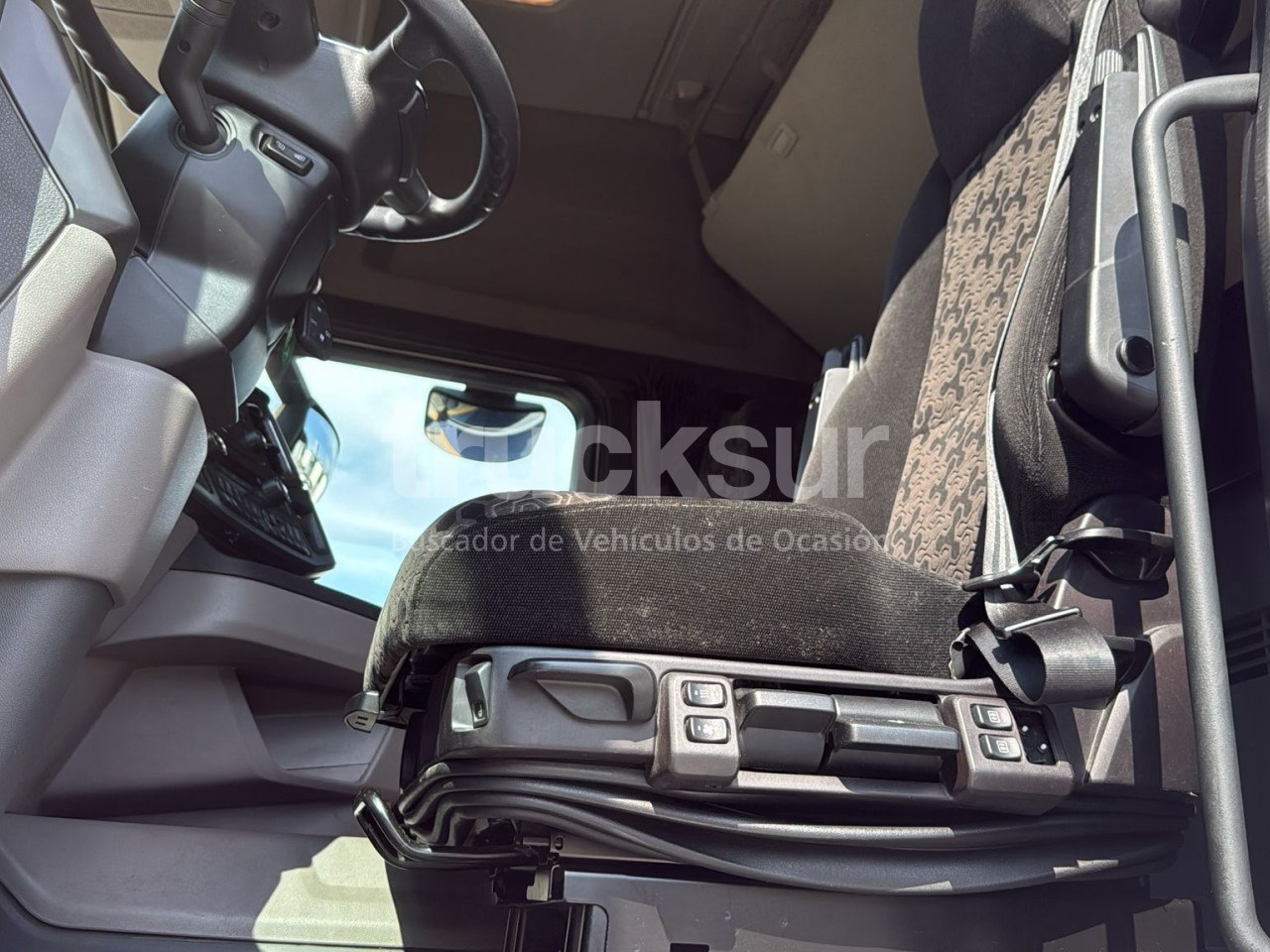 Камион влекач SCANIA R450: слика 8 Камион влекач SCANIA R450: слика 8