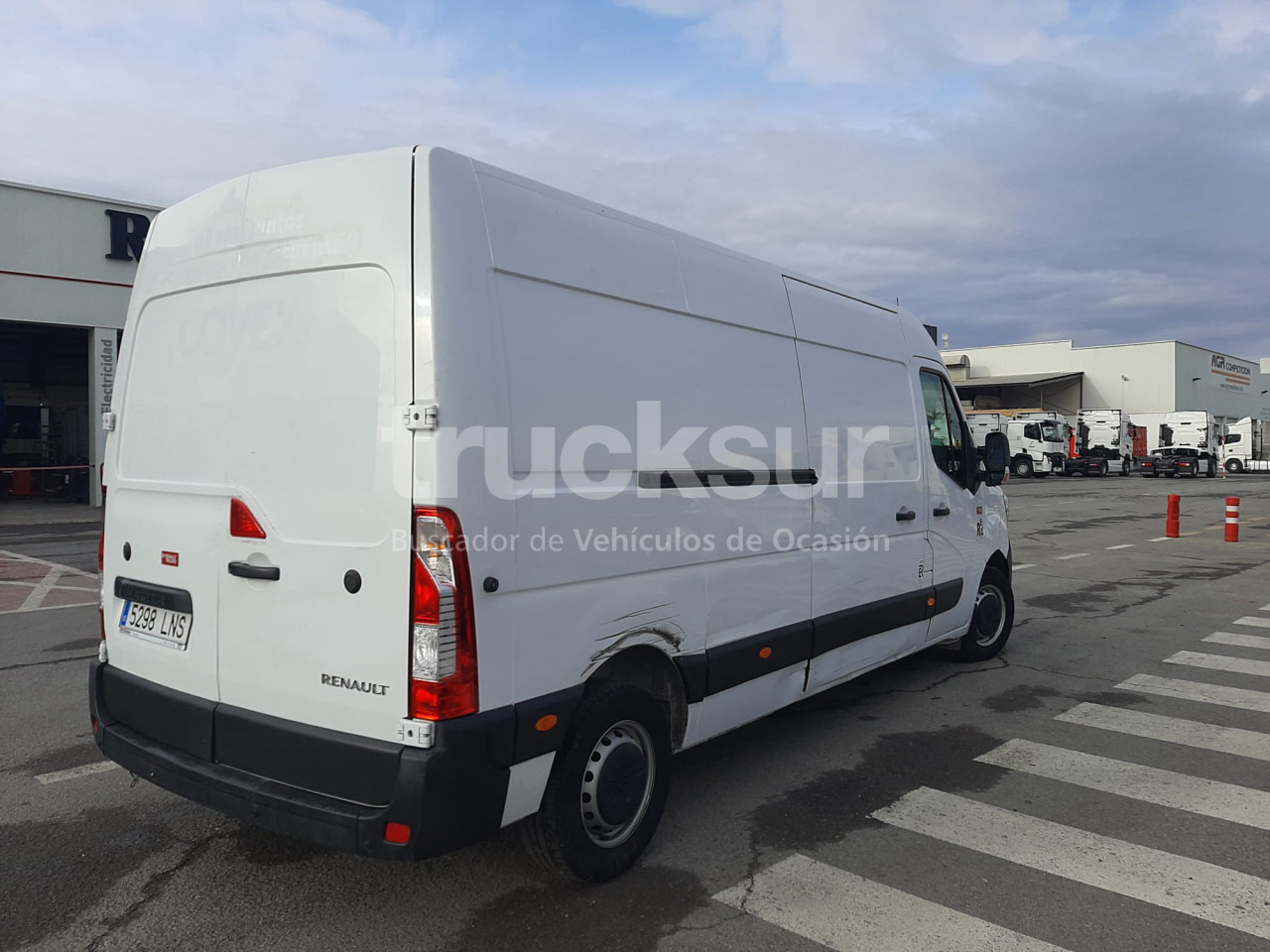 RENAULT 130.35 L3H2 - Комбе фургон: слика 4 RENAULT 130.35 L3H2 - Комбе фургон: слика 4