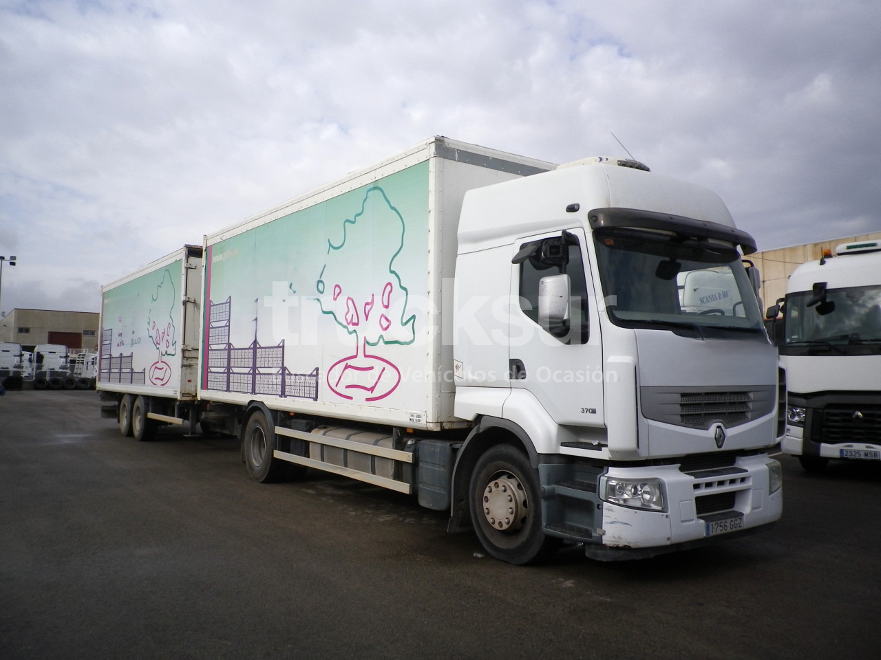 RENAULT PREMIUM 370 DXI REMOLCADOR - Камион сандучар: слика 2 RENAULT PREMIUM 370 DXI REMOLCADOR - Камион сандучар: слика 2
