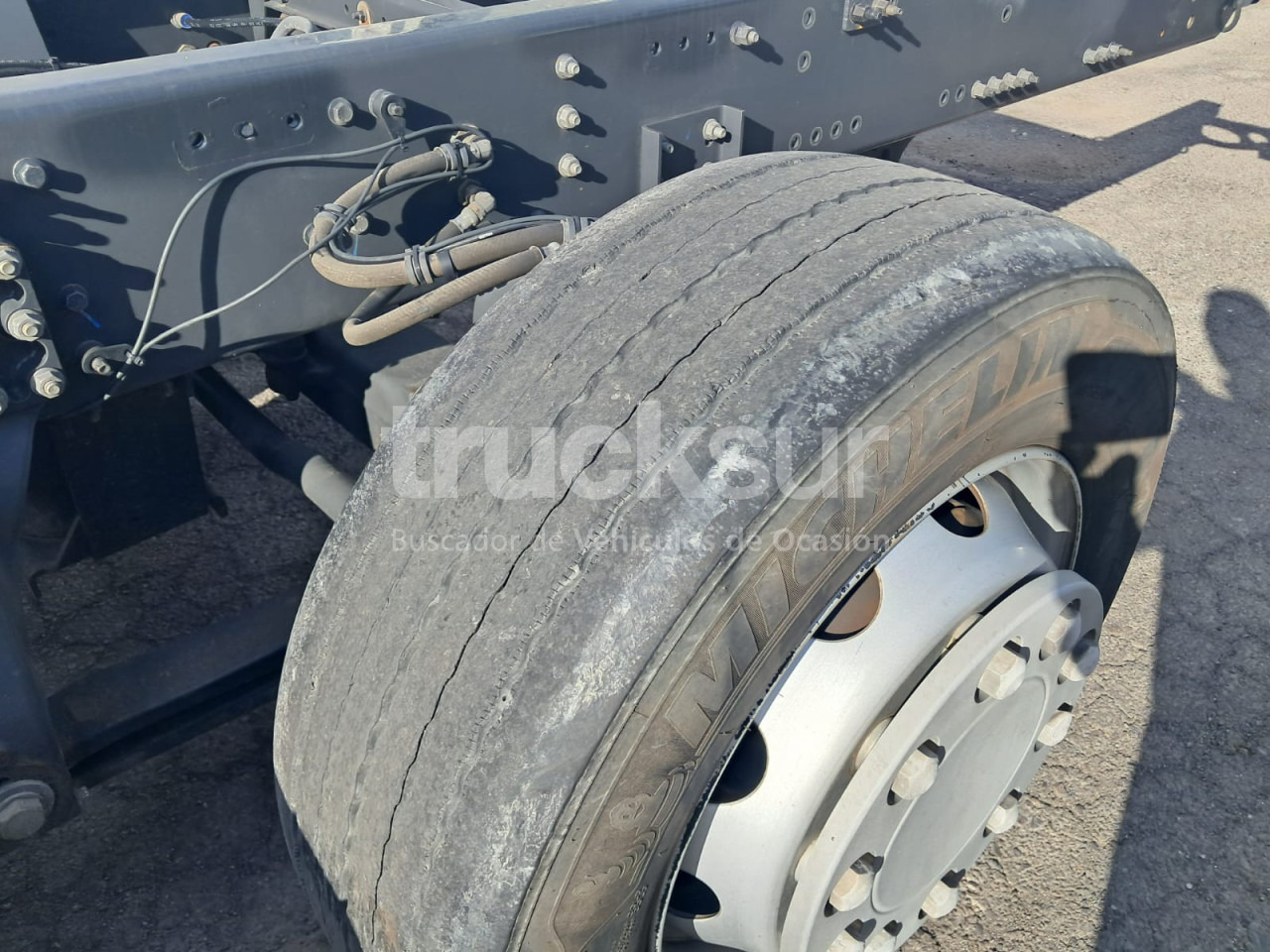 Камион со кабинска шасија RENAULT T480 HIGH SLEEPER CAB 6X2*4 ejes 6x2*4: слика 12