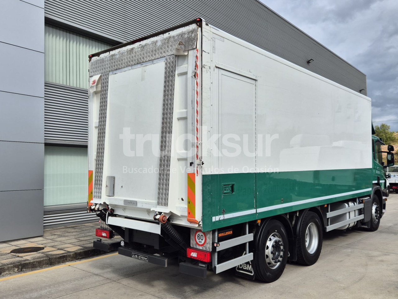 SCANIA P320.26 ejes 6x2*4 - Камион сандучар: слика 5 SCANIA P320.26 ejes 6x2*4 - Камион сандучар: слика 5