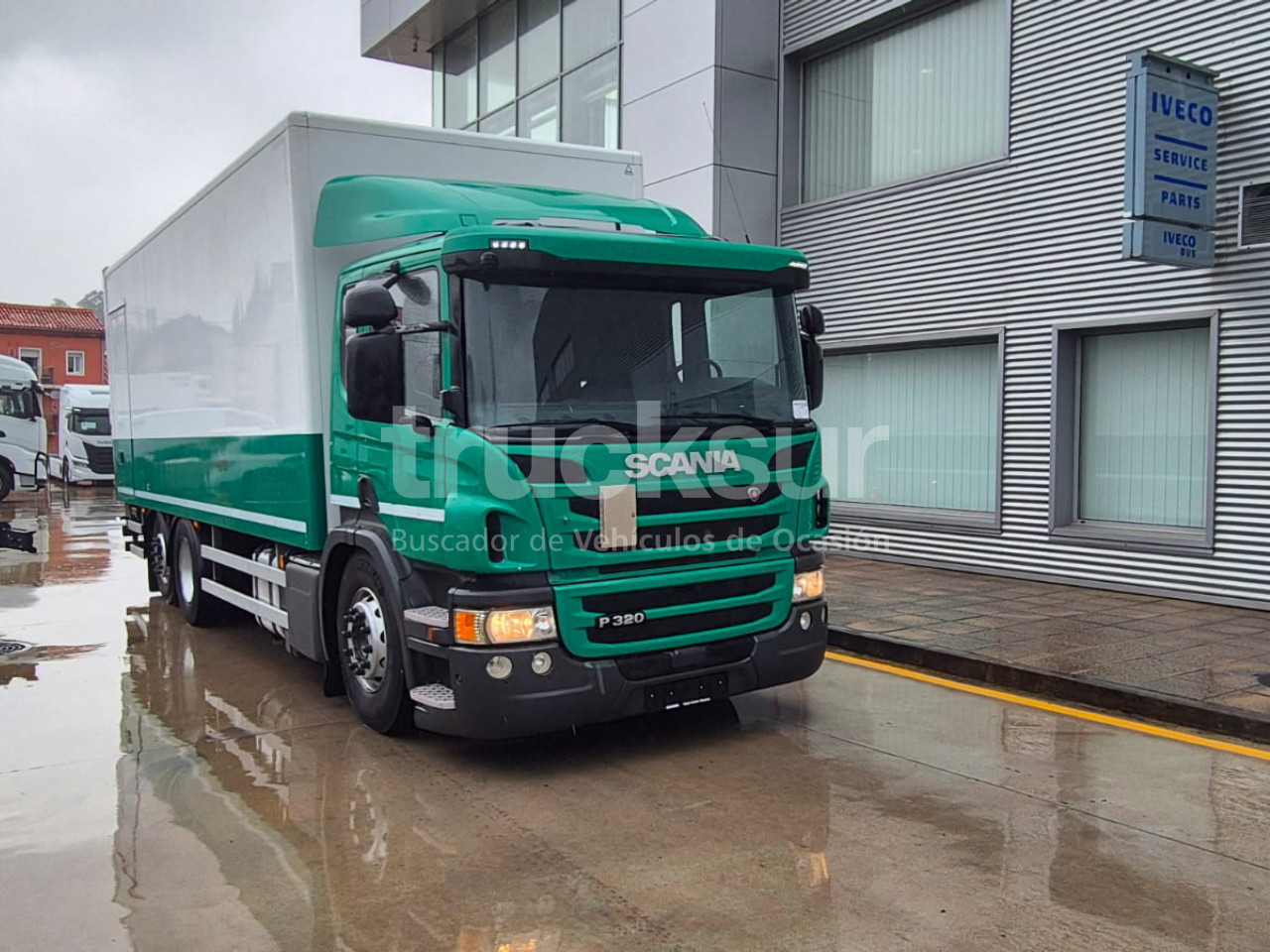 SCANIA P320.26 ejes 6x2*4 - Камион сандучар: слика 2 SCANIA P320.26 ejes 6x2*4 - Камион сандучар: слика 2