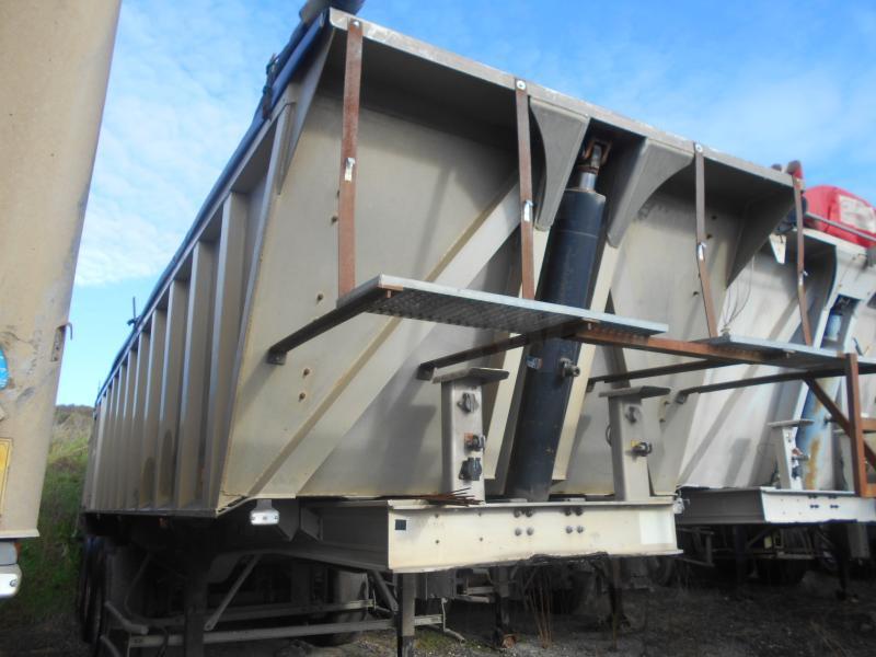 Benalu - Кипер полуприколка: слика 2 Benalu - Кипер полуприколка: слика 2