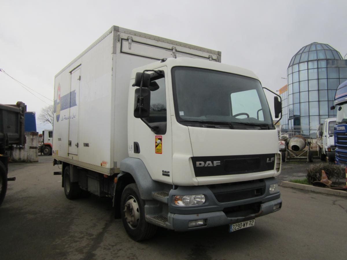 DAF LF 220 - Камион за добиток: слика 2 DAF LF 220 - Камион за добиток: слика 2