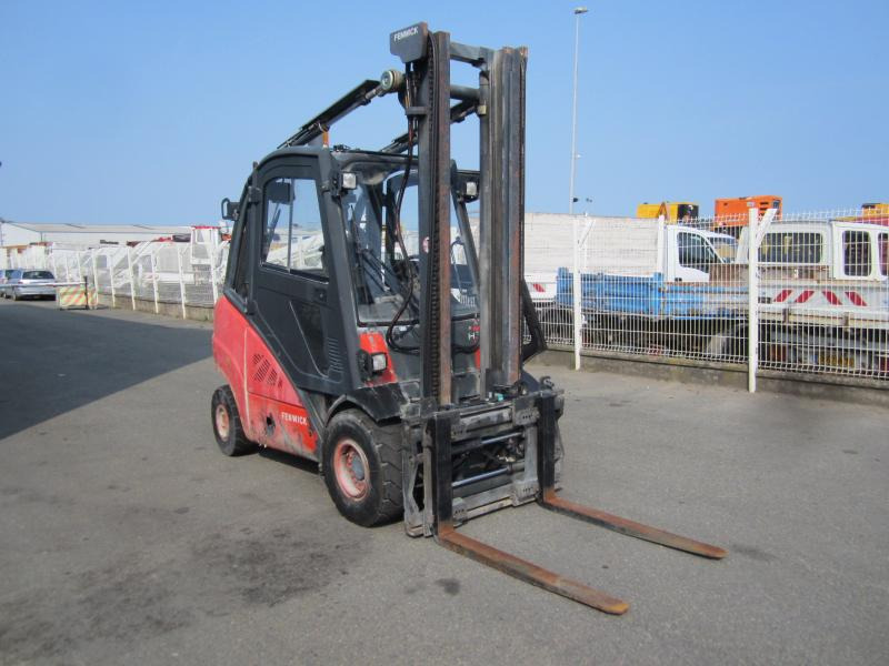 Fenwick H30 - Дизел вилушкар: слика 1 Fenwick H30 - Дизел вилушкар: слика 1