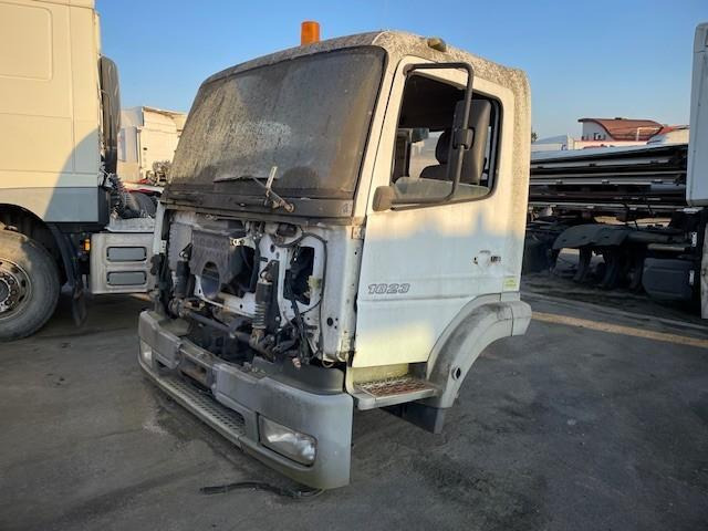 Mercedes ATEGO - Кабина за Камион: слика 1 Mercedes ATEGO - Кабина за Камион: слика 1
