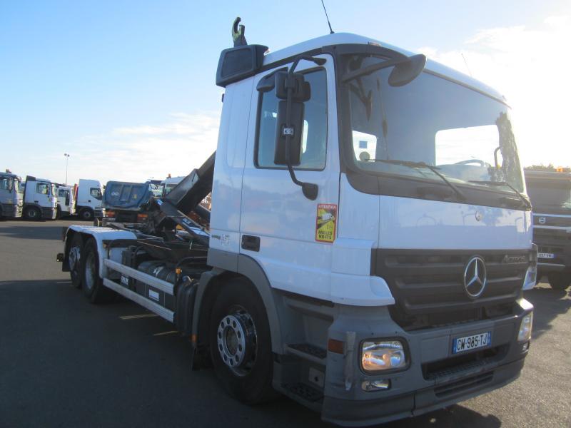 Mercedes Actros - Камион со кука за подигање: слика 2 Mercedes Actros - Камион со кука за подигање: слика 2