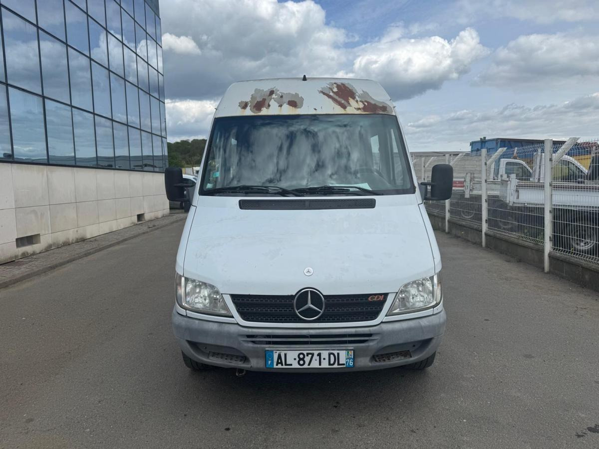 Mercedes Sprinter 308 CDI - Товарно комбе: слика 2 Mercedes Sprinter 308 CDI - Товарно комбе: слика 2