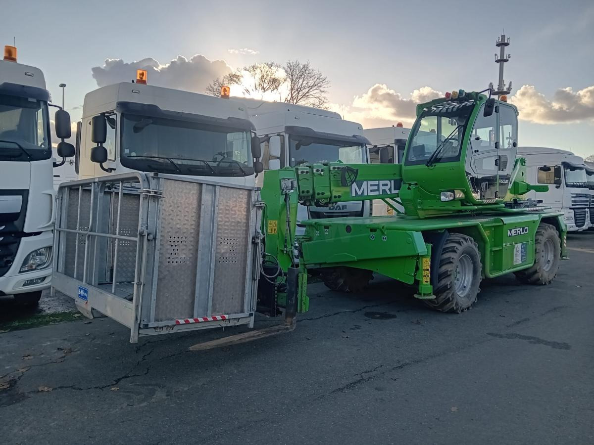 Merlo Roto 50.21S - Телескопски ракувач: слика 1 Merlo Roto 50.21S - Телескопски ракувач: слика 1