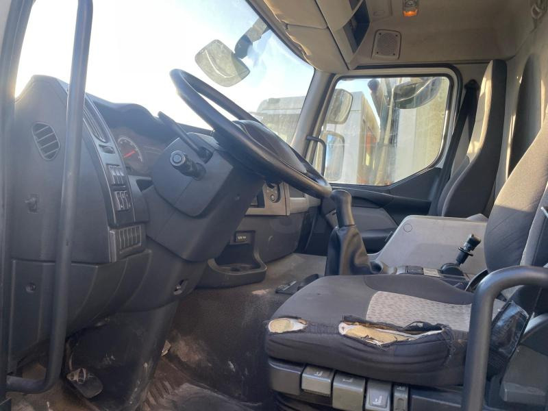 Renault Premium - Камион со церада: слика 5 Renault Premium - Камион со церада: слика 5