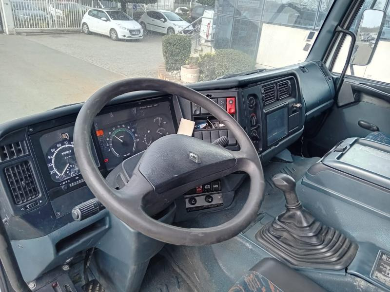 Renault Premium - Камион цистерна: слика 3 Renault Premium - Камион цистерна: слика 3