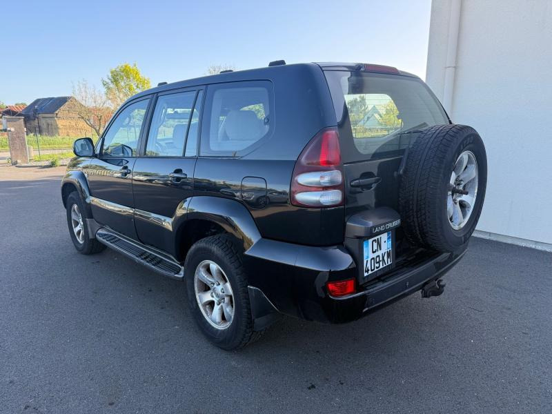 Toyota Land Cruiser - SUV: слика 3 Toyota Land Cruiser - SUV: слика 3