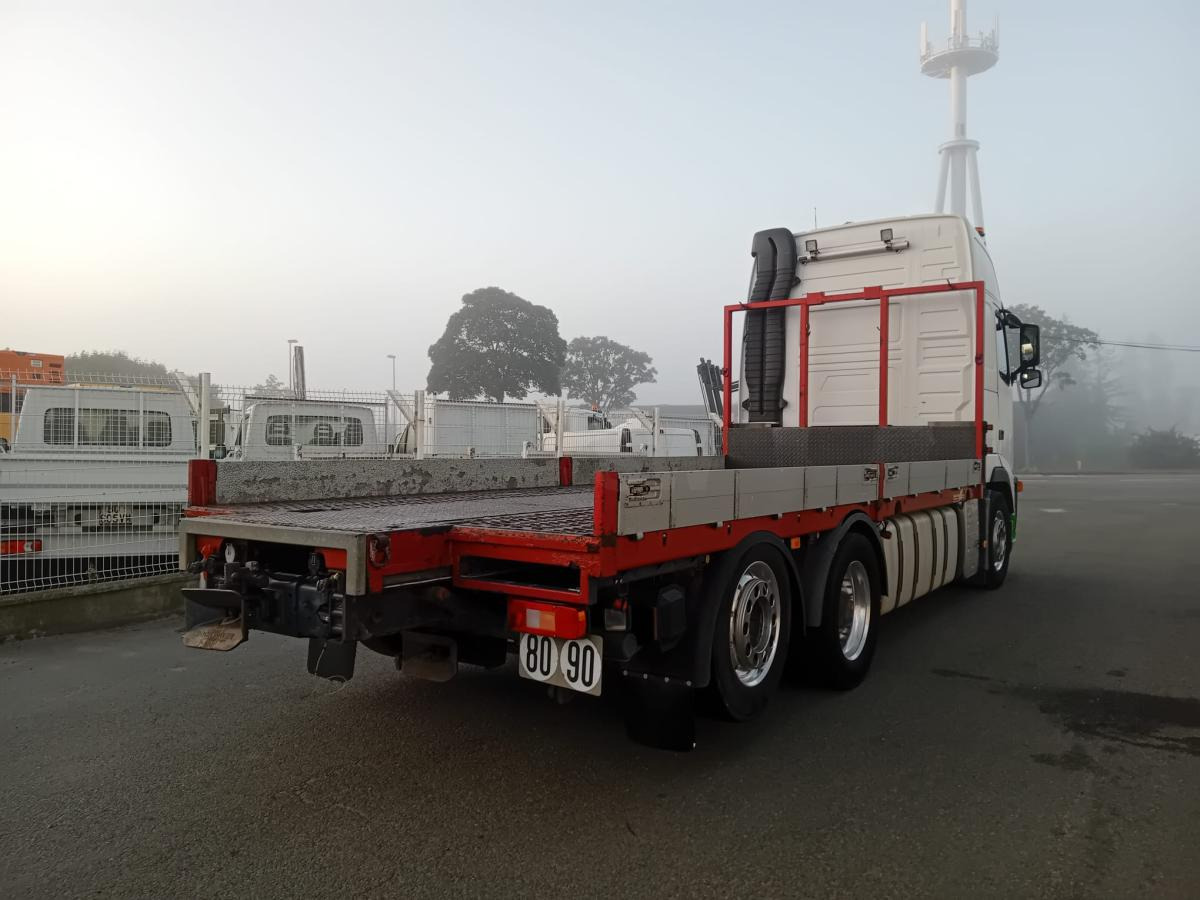 Volvo FH - Камион со платформа: слика 2 Volvo FH - Камион со платформа: слика 2