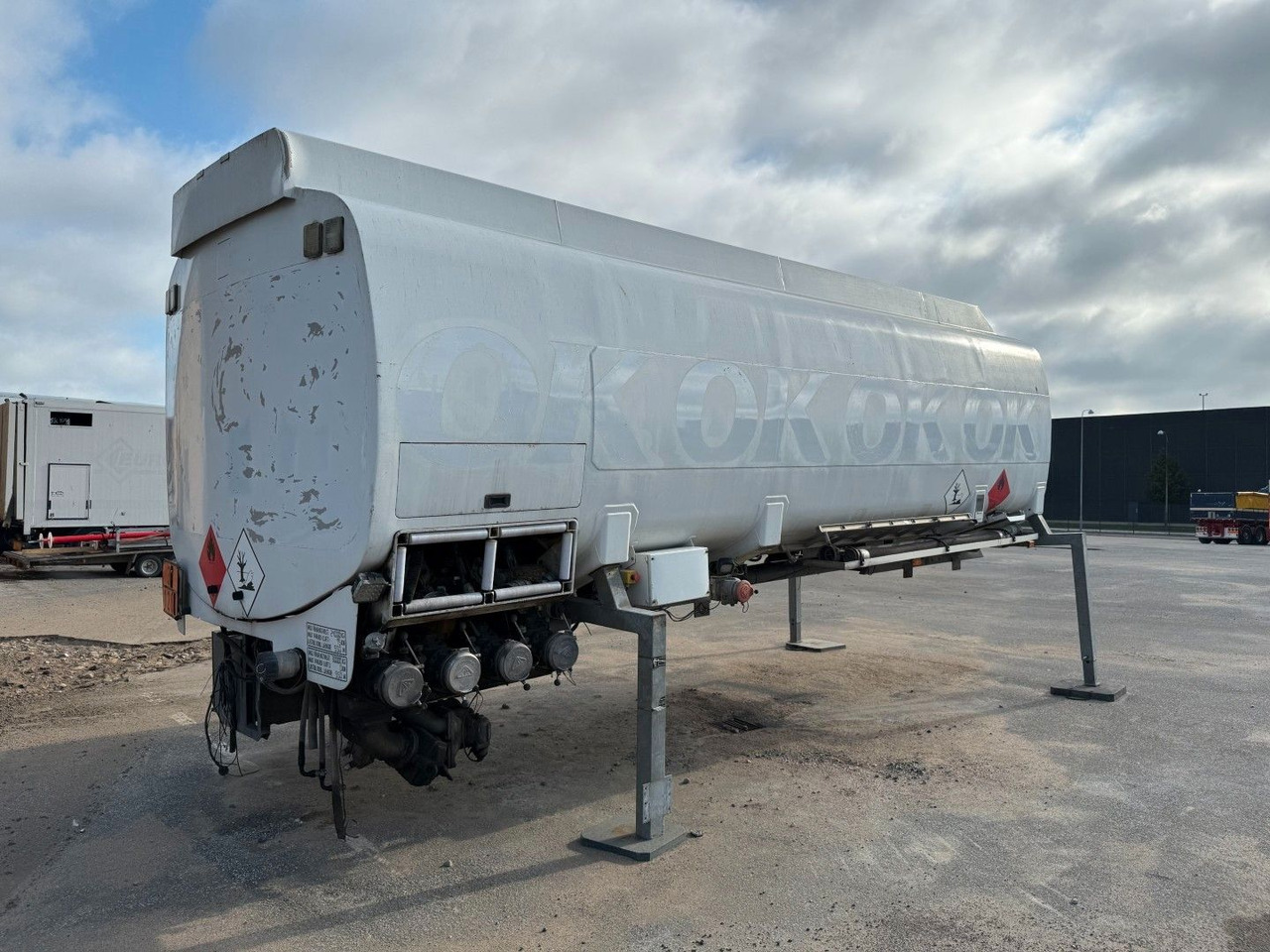 HMK Bilcon 23.800 L ADR Tank - Камион цистерна: слика 3 HMK Bilcon 23.800 L ADR Tank - Камион цистерна: слика 3