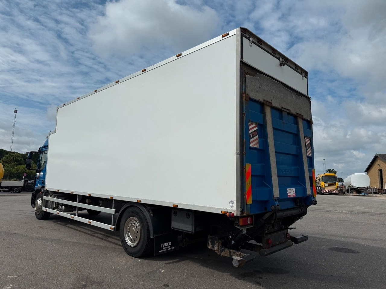 Iveco EuroCargo 180 E28 4x2 Thermo King T-1000R - Камион ладилник: слика 4 Iveco EuroCargo 180 E28 4x2 Thermo King T-1000R - Камион ладилник: слика 4