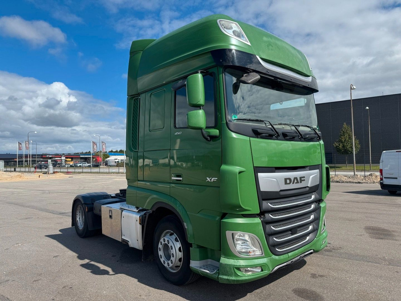 DAF XF 450 4x2 SSC Euro 6 - Камион влекач: слика 2 DAF XF 450 4x2 SSC Euro 6 - Камион влекач: слика 2